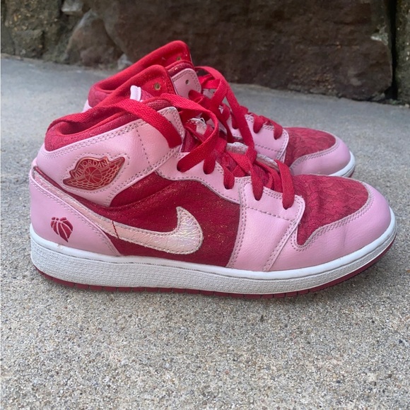 !EXTREMELY RARE! Jordan 1 mid - Picture 1 of 7